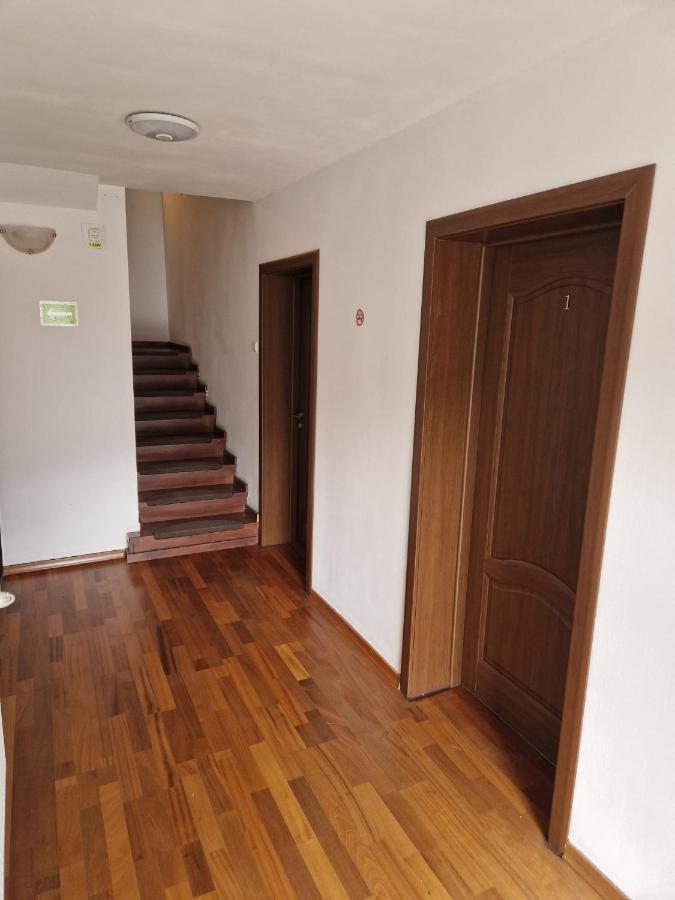 Vila Pinul Si Mesteacanul Poiana Brasov Buitenkant foto