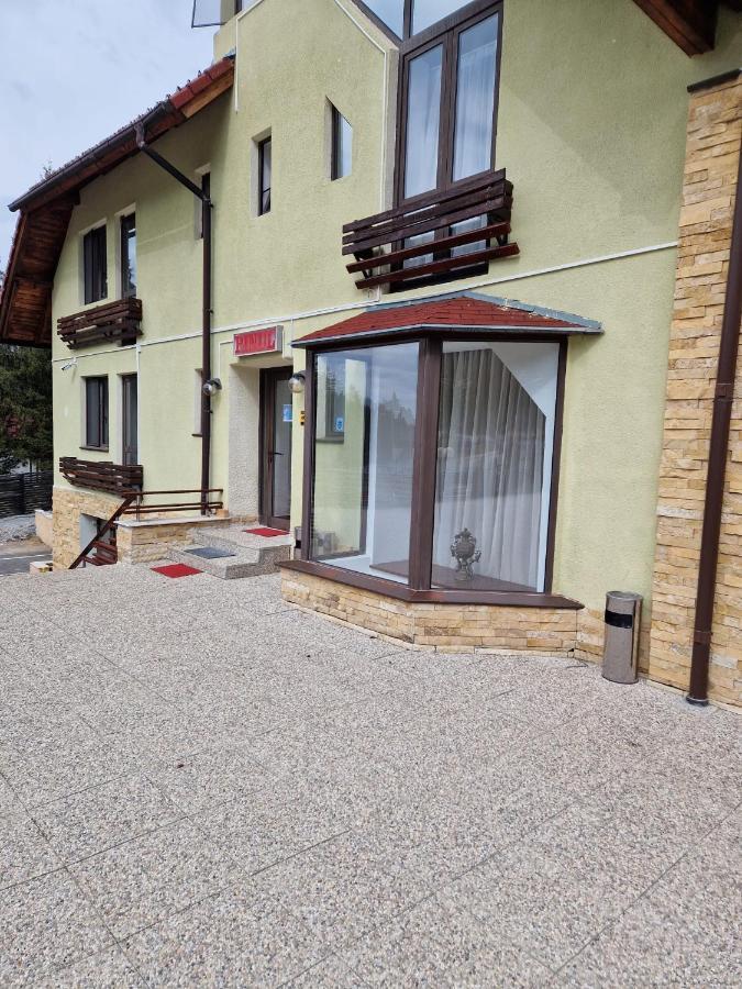 Vila Pinul Si Mesteacanul Poiana Brasov Buitenkant foto