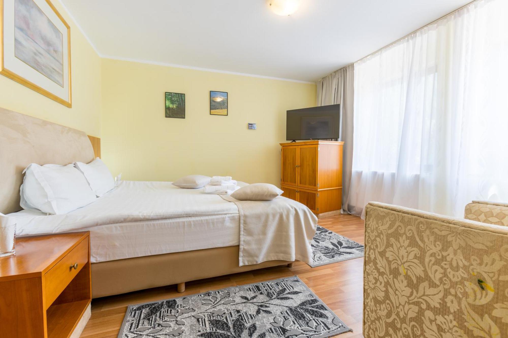 Vila Pinul Si Mesteacanul Poiana Brasov Buitenkant foto